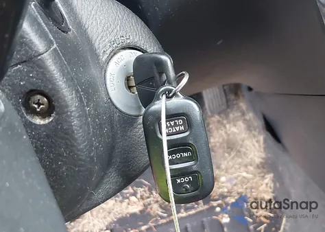 2006 Pontiac Vibe from USA, damaged, VIN 5Y2SL658X6Z432780